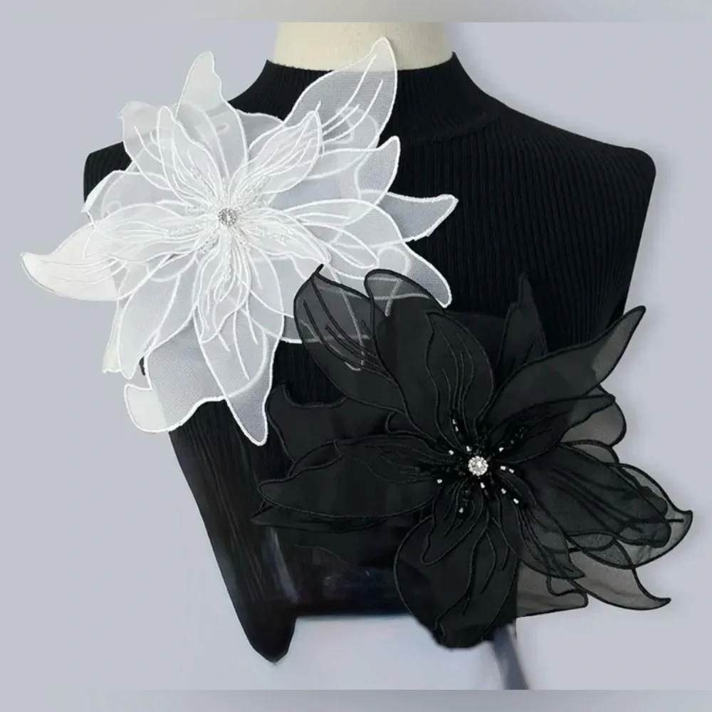 White Embroidered Sew-On Appliqué Flower, Craft & Clothing Embellishment, New